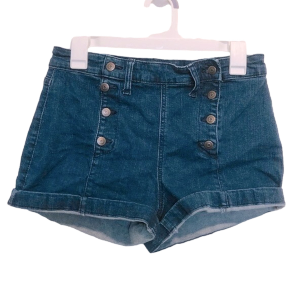 NO BOUNDARIES Medium Wash High Rise Shorts
